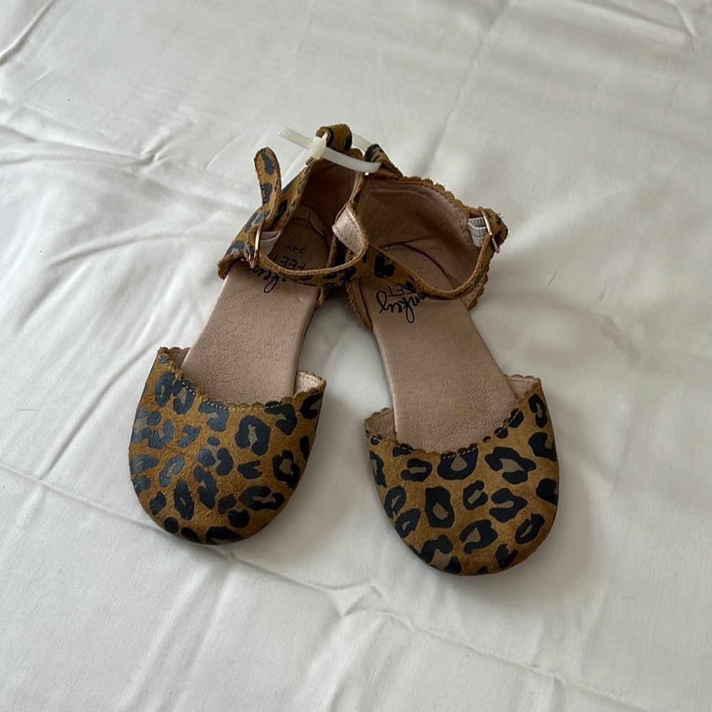 Monkey Feet